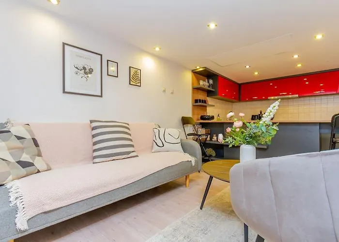 Colorful Cityscape Retreat By Nw